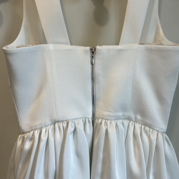 NAZLICEREN Leanne Satin Mini Dress in Lily White Bridal - Picture 7 of 11